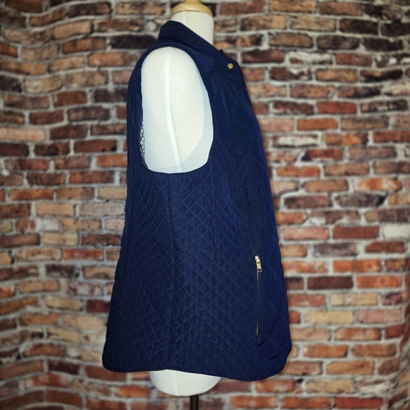 Crown & Ivy Womens Blue Quilted Vest Size 2X - Picture 2 of 6